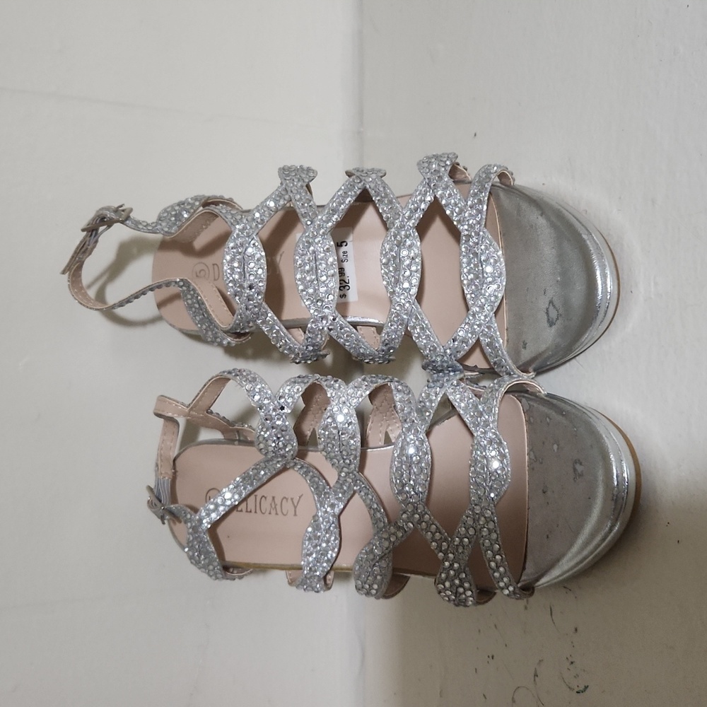 High heel shoe
